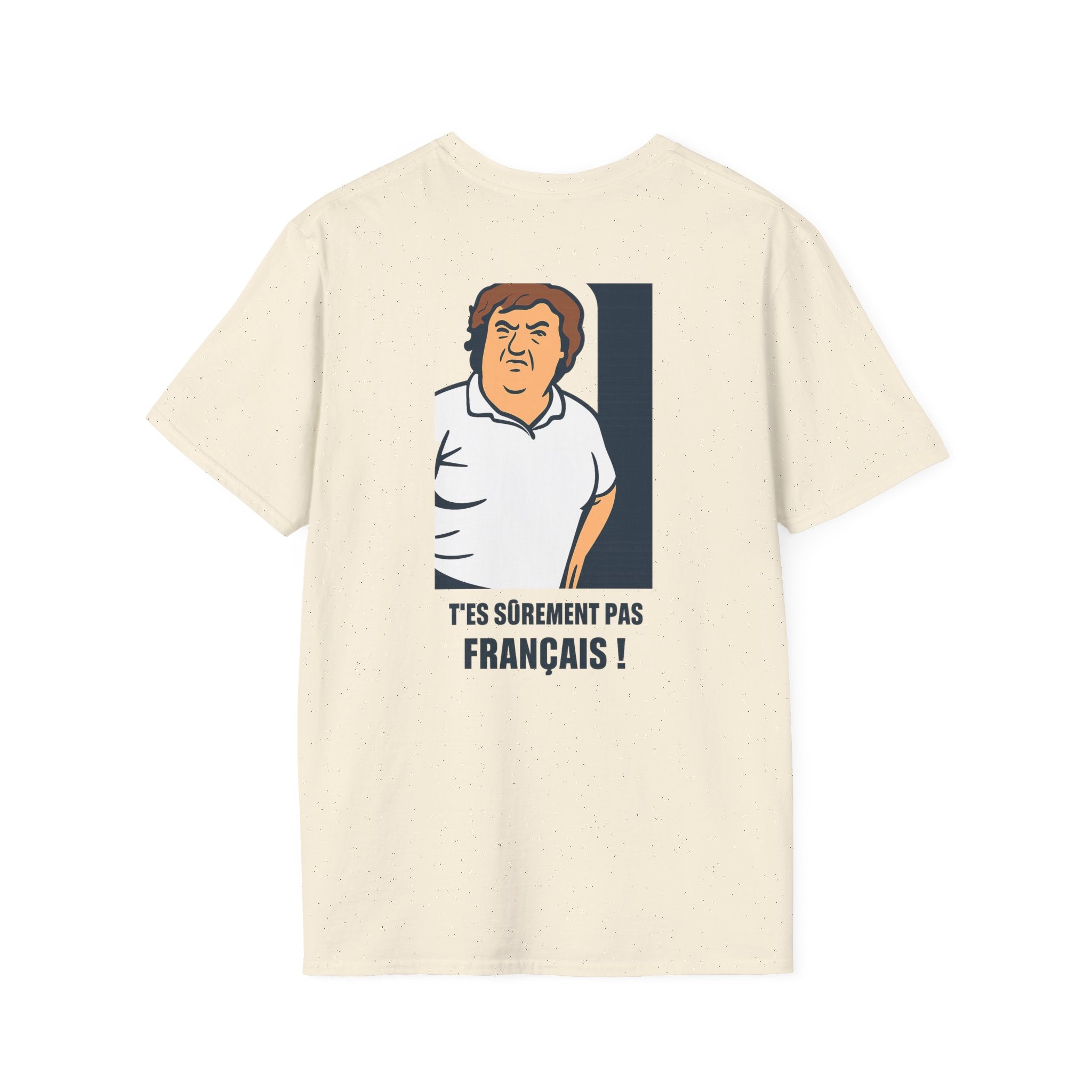 T-shirt La Famille Française beige – logo coq tricolore côté cœur et dos l'illustration humoristique “T'es sûrement pas français”.