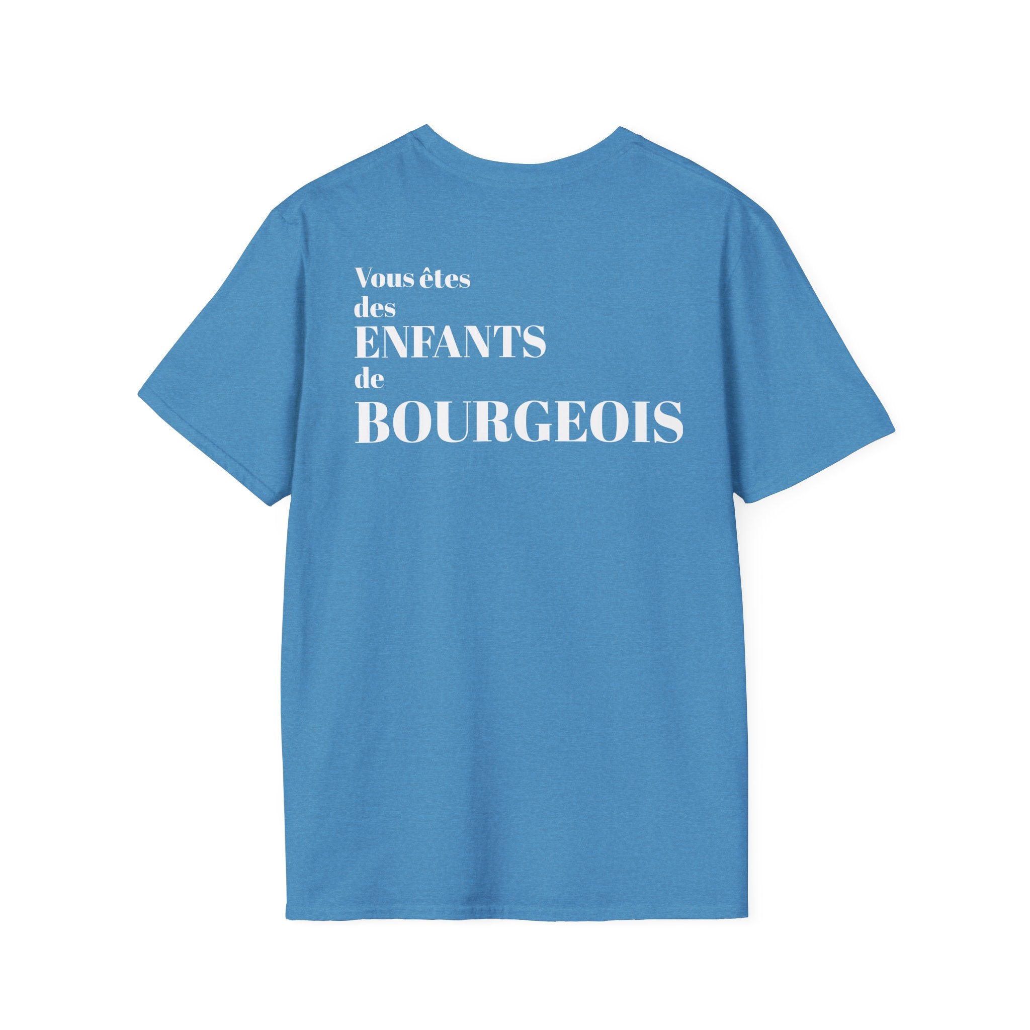 T-shirt La Famille Française bleu – logo coq tricolore côté cœur et dos inscription humoristique “Vous êtes des enfants de bourgeois”.