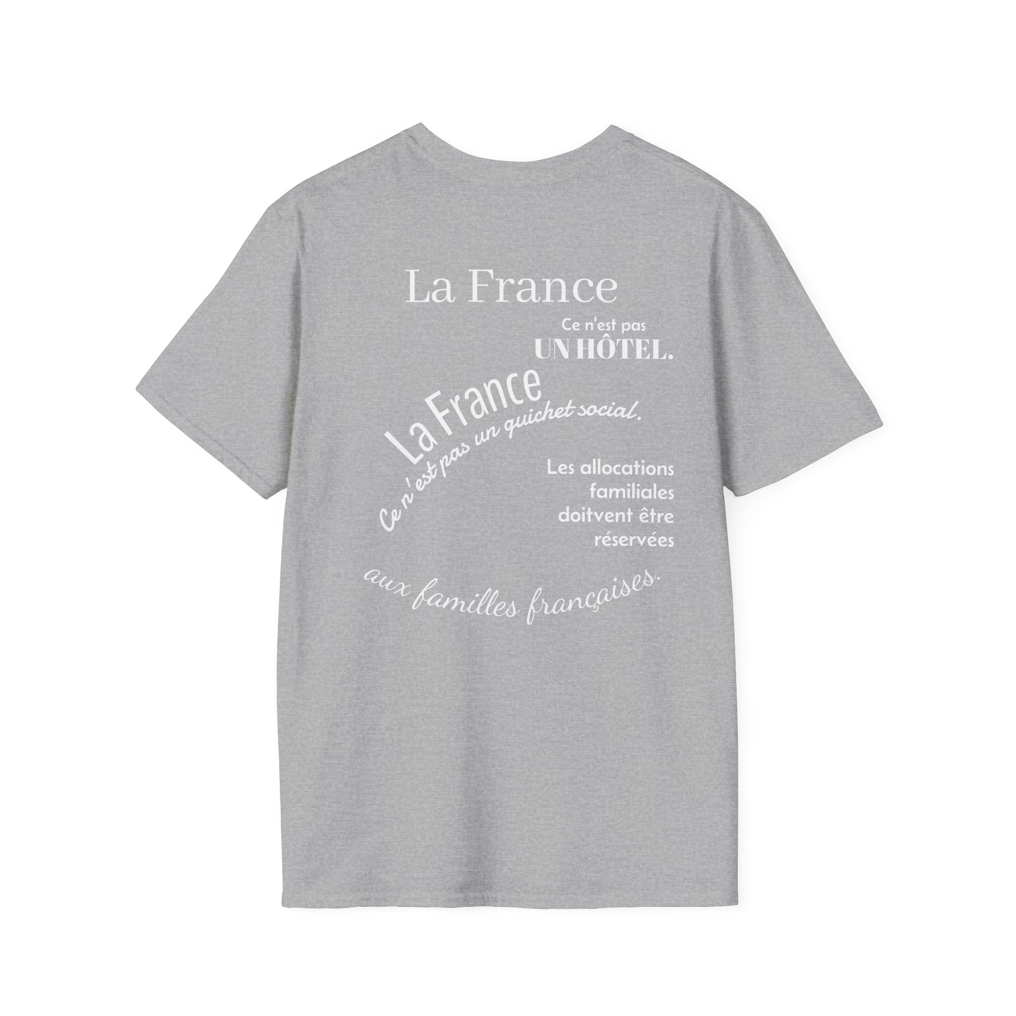 T-shirt La Famille Française gris – logo coq tricolore côté cœur et dos inscription humoristique “La France ce n'est pas un hôtel.