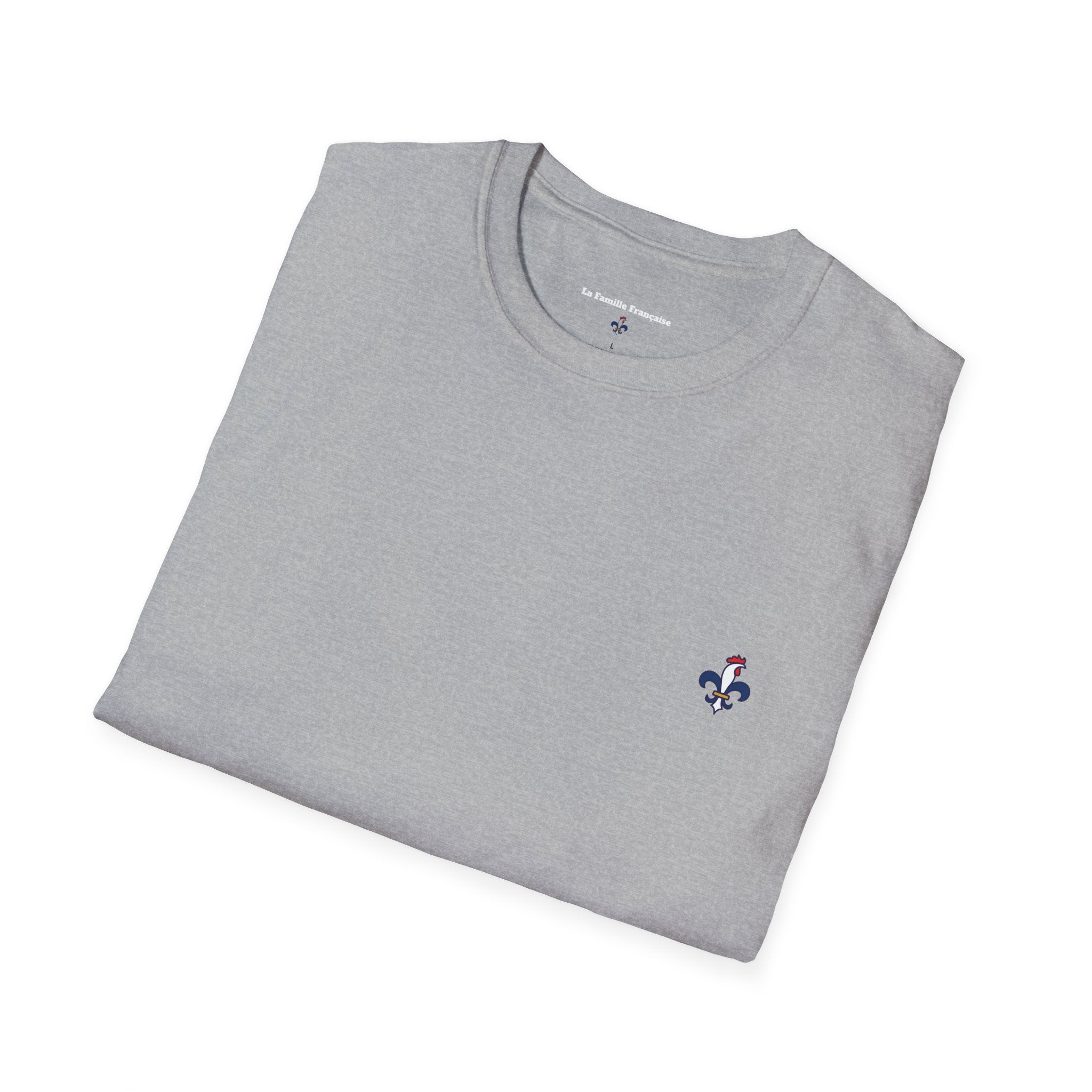 T-shirt La Famille Française gris – logo coq tricolore côté cœur et dos inscription humoristique “La France ce n'est pas un hôtel.