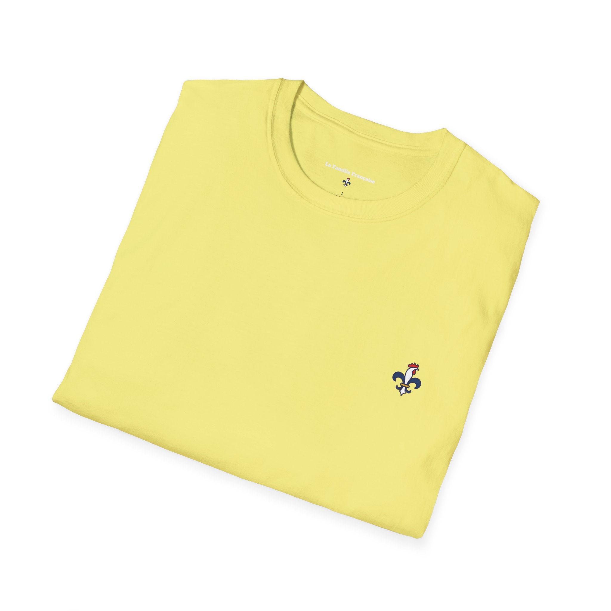 T-shirt La Famille Française jaune clair – logo coq tricolore côté cœur et dos inscription humoristique “La CAF : Caisse d'Alimentaiton des Feinéants”. 