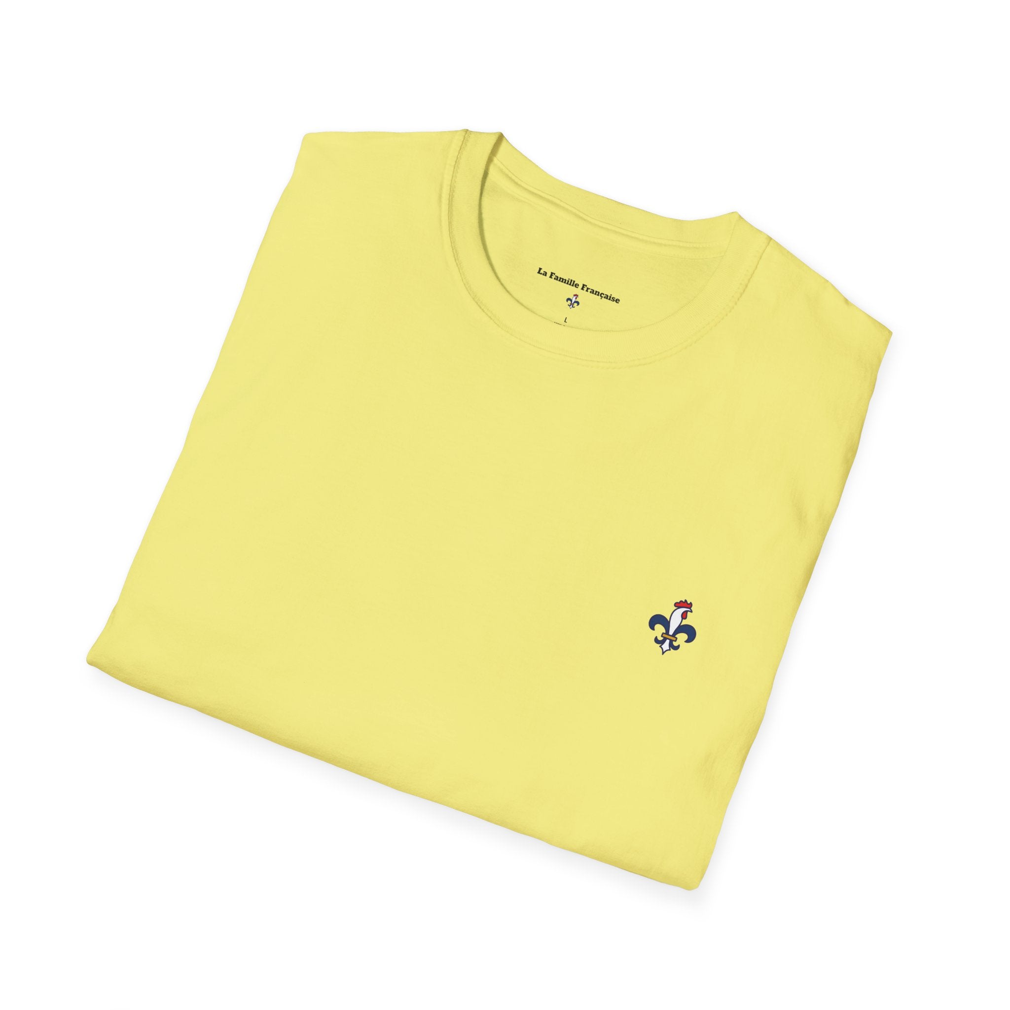 T-shirt La Famille Française jaune clair – logo coq tricolore côté cœur et dos inscription humoristique “La CAF : Caisse d'Alimentaiton des Feinéants”.